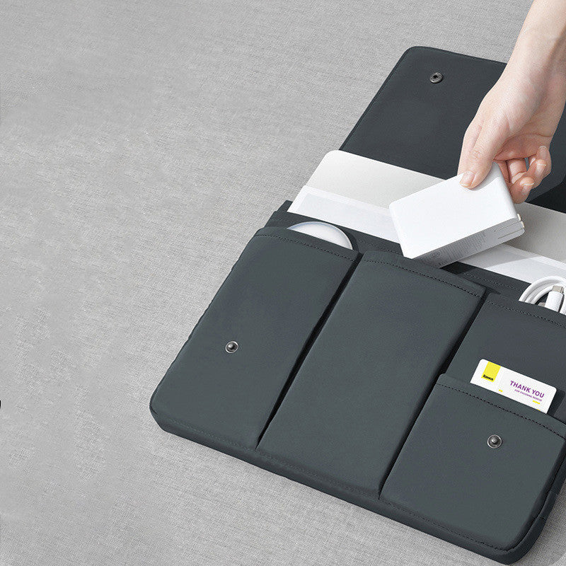 Funda Protectora para Laptop en Blanco y Negro – Estilo y Seguridad