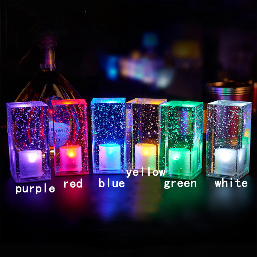 Lámpara LED Recargable  Iluminación Elegante creando Espacios Modernos