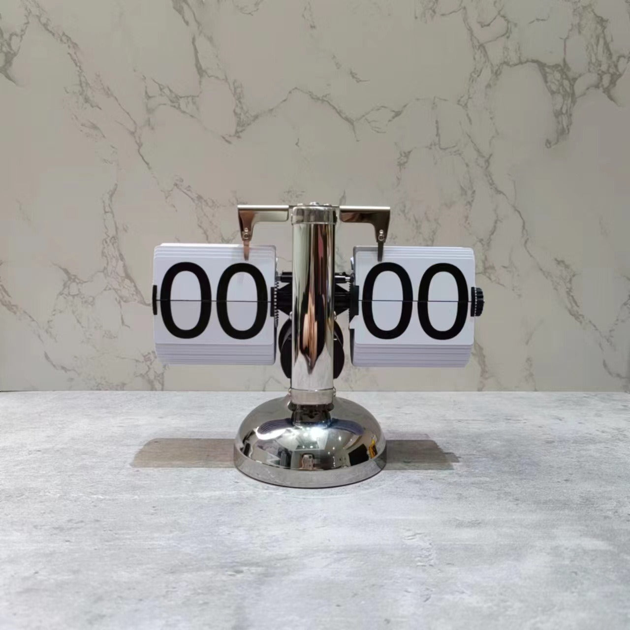Reloj Retro Automático  Diseño Clásico con Mecanismo de Volteo