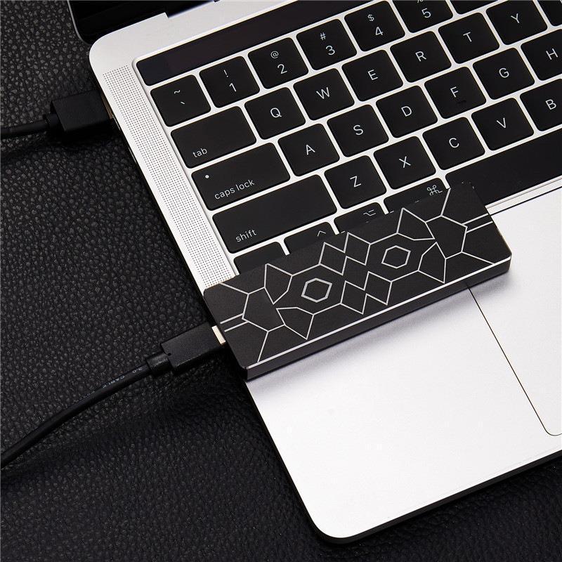 SSD Móvil Ultrafino – Velocidad y Portabilidad en un Diseño Compacto